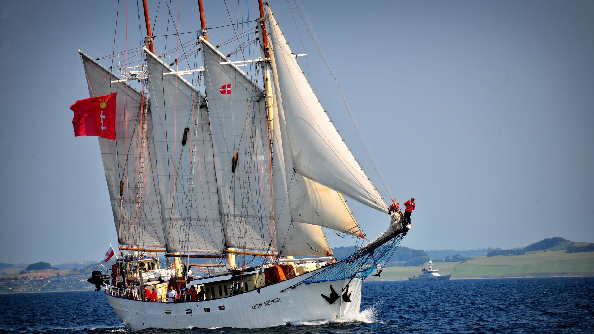 Wkrótce wyruszą na Bałtyk jako kolejna zmiana żeglarskiej reprezentacji Szczecina. Dotarli już na miejsce, do fińskiego portu Kotka, gdzie przez ten weekend cumuje flota ponad 70 jednostek biorąca udział w tegorocznej odsłonie The Tall Ships Races.