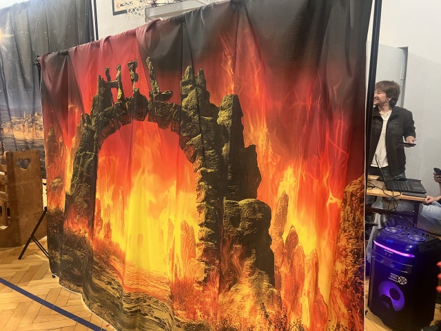 Jasełka w Liceum Ogólnokształcącym z Oddziałami Integracyjnymi w Szczecinie. Fot. Małgorzata Gwiazda-Elmerych [Radio Szczecin] "Baba od Jasełek" - reportaż Małgorzaty Gwiazdy-Elmerych