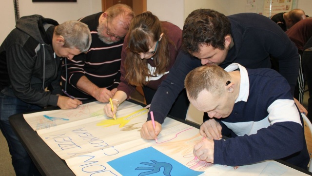 Środowiskowy Dom Samopomocy w Reczu/FB Steampunkowy dom - reportaż Małgorzaty Gwiazdy-Elmerych