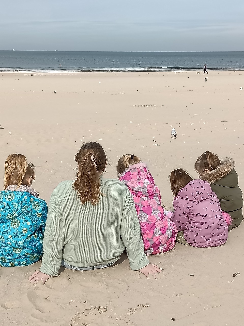 Dziewczynki na plaży; z domowego archiwum