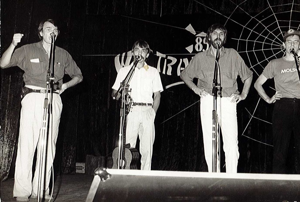 Stare Dzwony na Fesiwalu Wiatrak w 1989 roku. Fot. z archiwum Festiwalu Wiatrak [na FB]