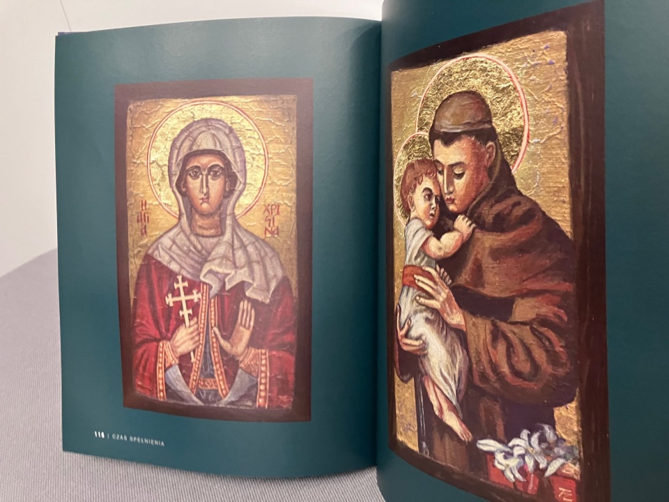 Książka "Czas spełnienia". Fot. Agata Rokicka [Radio Szczecin]