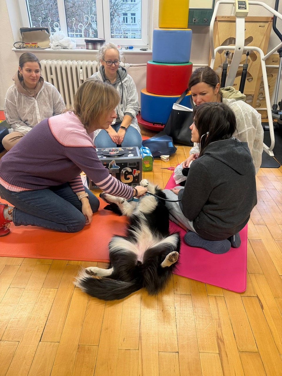 dr Monika i jej pies podczas zajęć w Szczecińskim Oddziale KTA