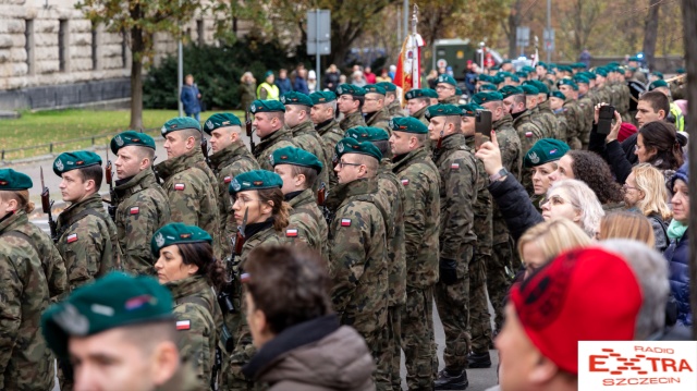 Wojewódzkie uroczystości 104. Rocznicy odzyskania przez Polskę niepodległości odbyły się na Wałach Chrobrego w Szczecinie. Fot. Robert Stachnik 