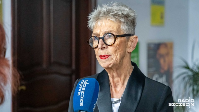 Anda Rottenberg – kuratorka wystaw, pisarka, publicystka, historyczka, krytyczka sztuki udziela wywiadu Dorocie Zamolskiej. Fot. Robert Stachnik [Radio Szczecin] Anda Rottenberg | „...Zostałam uhonorowana tytułem doktora honoris causa przez najlepszą uczelnię artystyczną w Polsce” [POSŁUCHAJ, ZDJĘCIA]