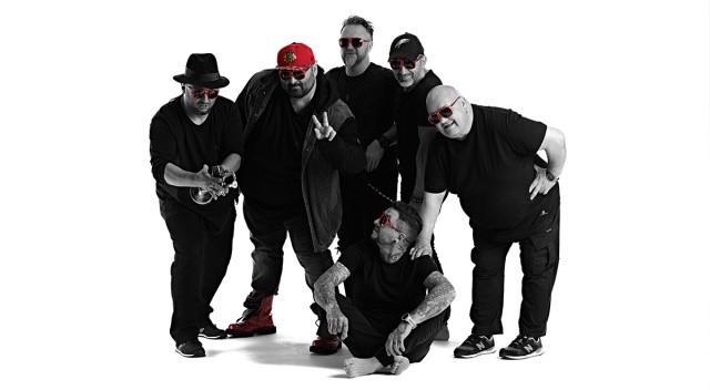 Zespół Piersi. Materiały prasowe grupy Zespół Piersi poleca „Piątek, piątunio, piąteczek” [ROZMOWA z „ASANEM” i „DZIADKIEM”, ZDJĘCIA]