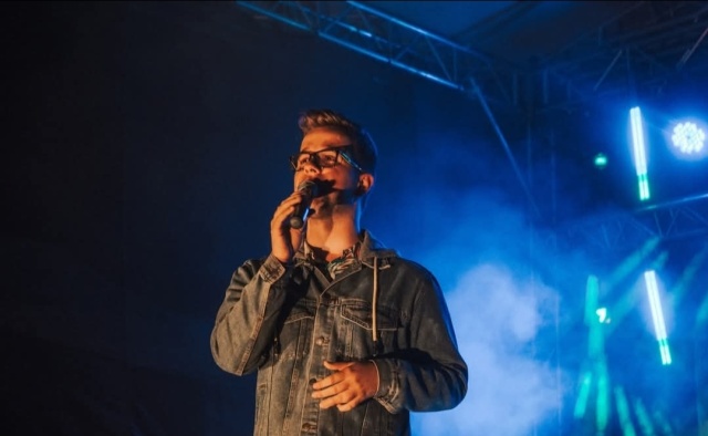 Antek Płaczek. Fot. Archiwum prywatne Antka Antek Płaczek | „Kultowa piosenka 'Biały Miś' dodała mi odwagi…” [ROZMOWA, ZDJĘCIA]