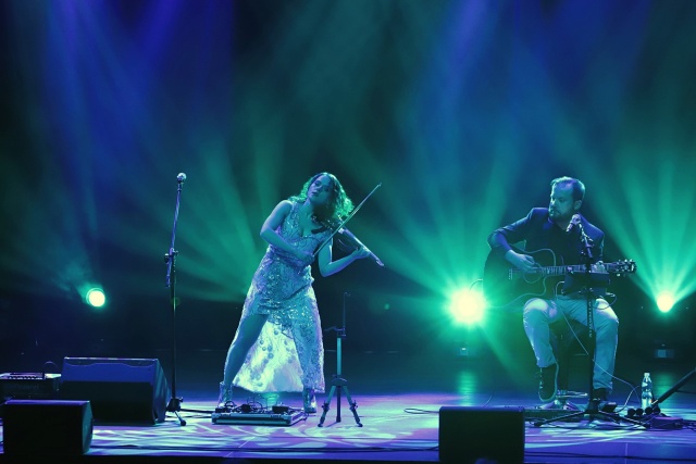 Basia Kawa (od lewej) i Hubert Baumann. Fot. Ryszard Makszyński Basia Kawa | „Grą na skrzypcach zainteresował mnie kochany dziadek...” [ROZMOWA z ARTYSTKĄ, ZDJĘCIA]