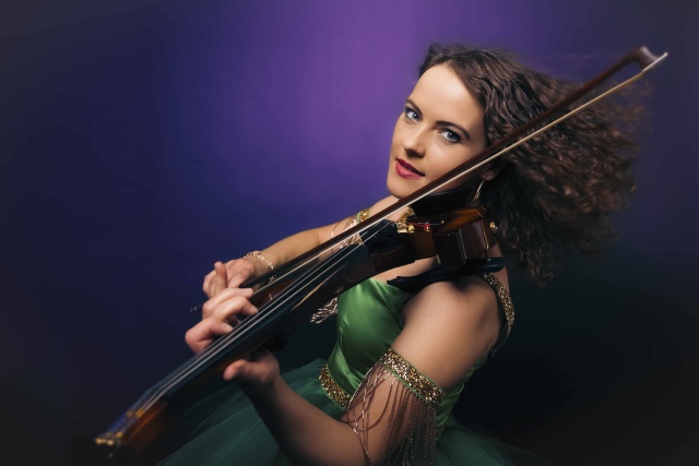 Basia Kawa. Fot. Martyna Wittbrodt Basia Kawa | „Grą na skrzypcach zainteresował mnie kochany dziadek...” [ROZMOWA z ARTYSTKĄ, ZDJĘCIA]