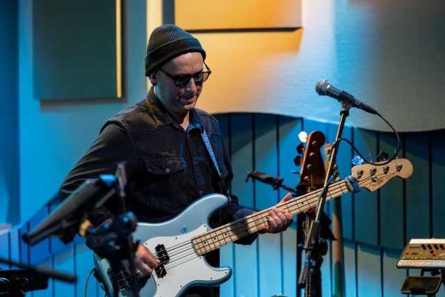 Damian Sikorski. Fot. Materiały prasowe artysty Damian Sikorski | „Płyta 'Tysiące chwil' zbiegła się z Wielkanocą...” [ROZMOWA z ARTYSTĄ, ZDJĘCIA]