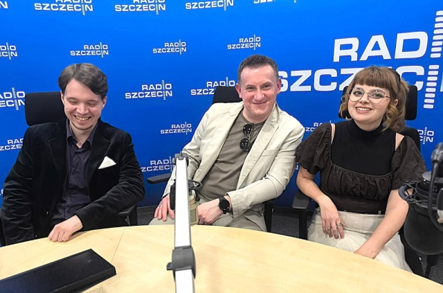 Mykyta Shcherbanenko – baryton (od lewej), prof. Paweł Wolski i Natalia Fałek (mezzosopran). Fot. Krzysztof Ślusarz [Radio Szczecin] Koncert stypendialny "Słowiańska liryka wokalna" w Szczecinie [ROZMOWA]