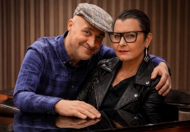 Anna Męczyńska – wokalistka, autorka tekstów i Maciej Łyszkiewicz – pianista, kompozytor, autor tekstów z zespołu No Limits. Fot. Materiały prasowe grupy No Limits wraca na scenę po kilkunastoletniej przerwie [ROZMOWA z ARTYSTAMI]