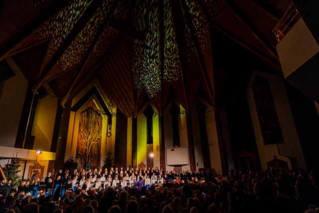 Fot. Lesław Kopecki Owacje na stojąco, bisy i odznaczenia dla Chóru Politechniki Morskiej. Koncert sakralny zwieńczył obchody 20. lecia zespołu [ROZMOWA, ZDJĘCIA]