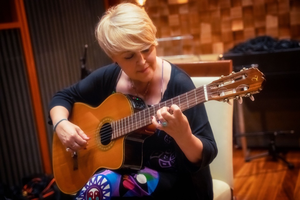 Krystyna Stańko – wokalistka, multiinstrumentalistka, kompozytorka, autorka tekstów. Fot. Marta Rzepka