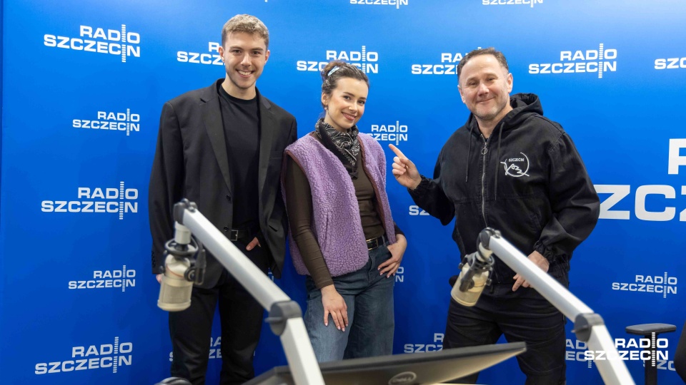 Emil Centkiewicz – saksofonista (od lewej), Weronika Lalik – wokalistka i Sylwester Ostrowski – saksofonista, kompozytor, aranżer. Fot. Robert Stachnik [Radio Szczecin]