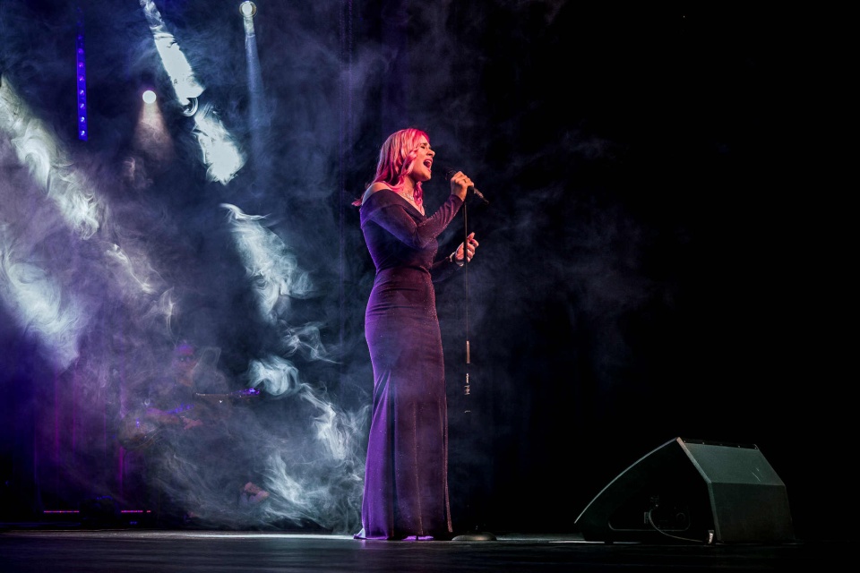 Sara Frymus – wokalistka, kompozytorka. Fot. LesioKa
