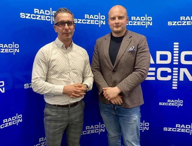 prof. T. K. Wojdacz oraz mgr inż. J. Bińkowski 
