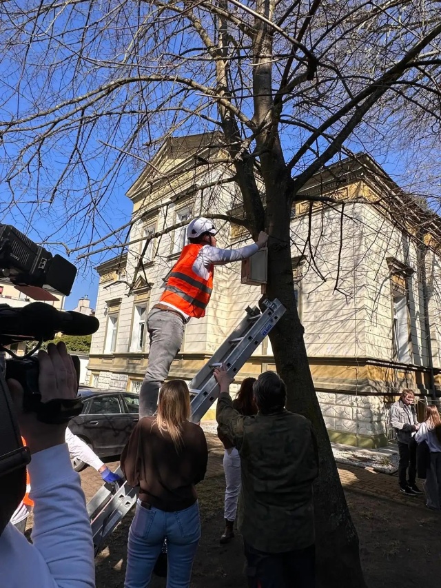 "Ptasia Kawalerka" uczniów Prywatnego Liceum Ogólnokształcącego Leonardo SVS — projekt realizowany w ramach "Zwolnieni z Teorii" 