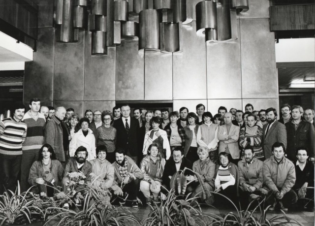 Zespół Polskiego Radia w Szczecinie w grudniu 1985 roku. Fot. Zdzisław Gajda [z Archiwum Radia Szczecin] Lata 80.