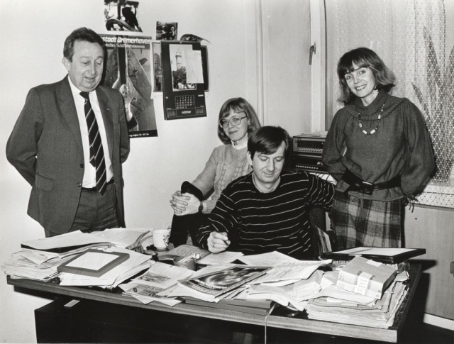 Redakcja Prgramów Oświatowych i Popularno-Naukowych. Od lewej: Ryszard Bogunowicz, Wlżbieta Bitner, Marek Koszur, Anna Kolmer. Fot. Zdzisław Gajda [z Archiwum Radia Szczecin] Lata 80.