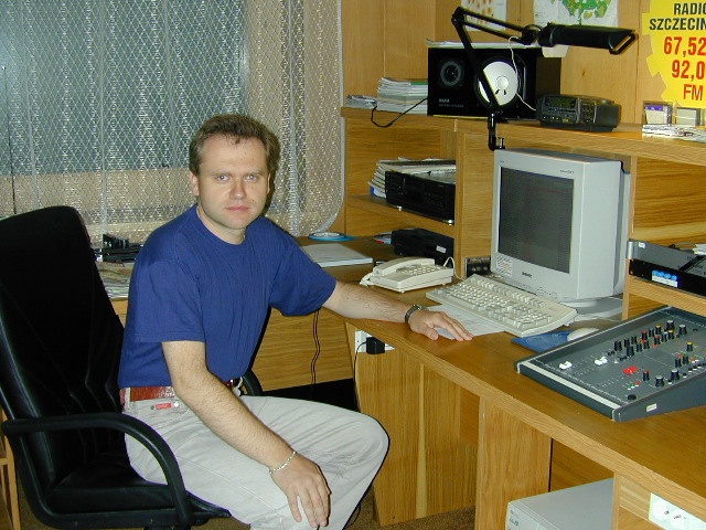 Robert Kwiatkowski - technik. Fot. Bogusław Lis [Radio Szczecin] Lata 90.