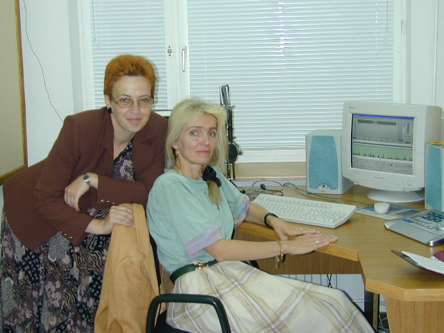 Od lewej: Małgorzata Furga i Anna Kolmer - dziennikarki. Fot. Bogusław Lis [Radio Szczecin] Pierwsza dekada XXI wieku