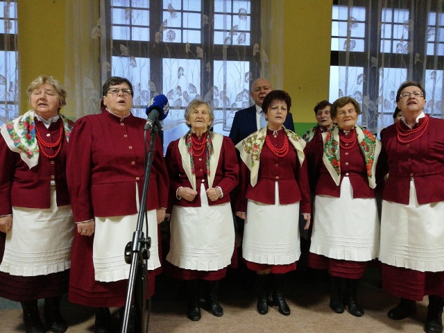 [22.02.2025] Z Malowanej Skrzyni - prezentacja kapel, zespołów, muzyków i śpiewaków ludowych