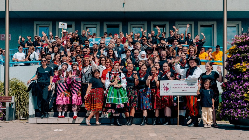 Zespół Pieśni i Tańca Pomorza Zachodniego PUM
