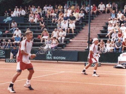Szczecinianin Marcin Matkowski i Mariusz Fyrstenberg zakończyli start w turnieju Masters Series ATP na kortach ziemnych w Hamburgu.