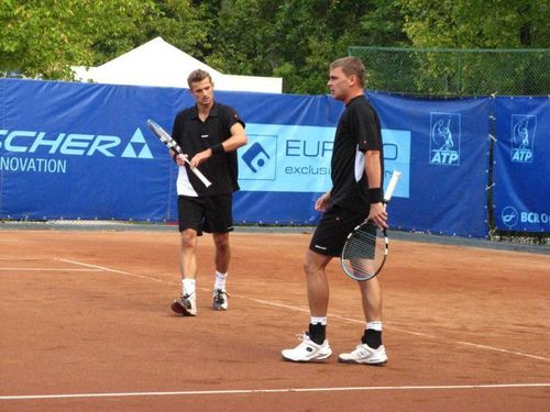 Marcin Matkowski i Mariusz Fyrstenberg odpadli z tenisowego turnieju ATP, który rozgrywany jest w austriackim Portschach.