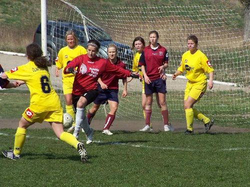 Piłkarki TKKF-u Gryf Szczecin rozegrają dziś barażowe spotkanie o awans do 1 ligi.