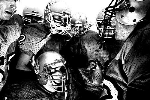 Faworyt Polskiej Ligi Futbolu Amerykańskiego Pomorze Seahawks zmierzy się z naszymi Husarzami już po raz czwarty. Czy będzie to pierwsze zwycięstwo naszego zespołu - przekonamy się w sobotę.