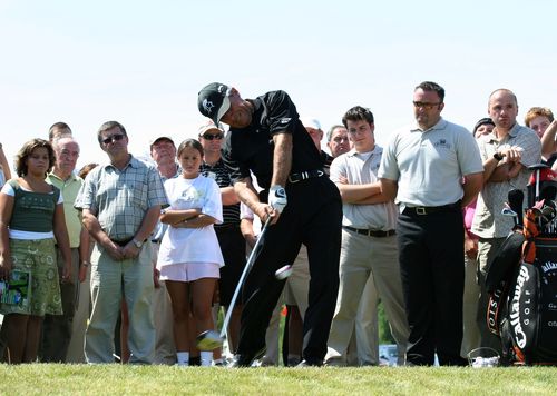 Gary Player, jeden z najbardziej utytułowanych golfistów świata, a zarazem projektant pola Modry Las wraz ministrem sportu Mirosławem Drzewieckim otworzy 4 lipca nowe 18-dołkowe pole golfowe w Zachodniopomorskiem.