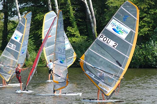 O tytuł mistrza Polski w windsurfingu będzie dziś walczyć blisko 40 zawodników z całego kraju.