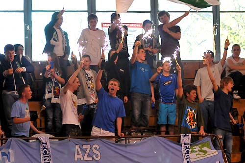Koszykarze AZS Radex Szczecin staną w sobotę przed szansą wywalczenia awansu na zaplecze Polskiej Ligi Koszykówki. W Pleszewie rozegrają drugi mecz w finale play-off z Openem Basket.