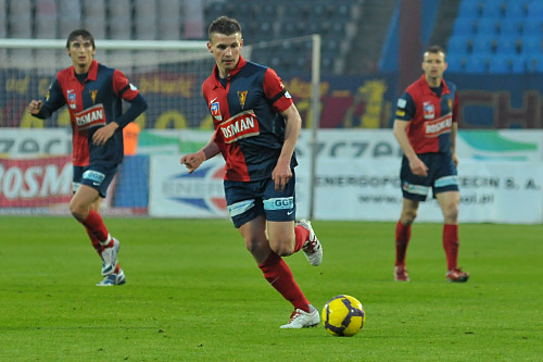 Piłkarze Pogoni w sobotni wieczór zremisowali z Wartą Poznań 1:1.