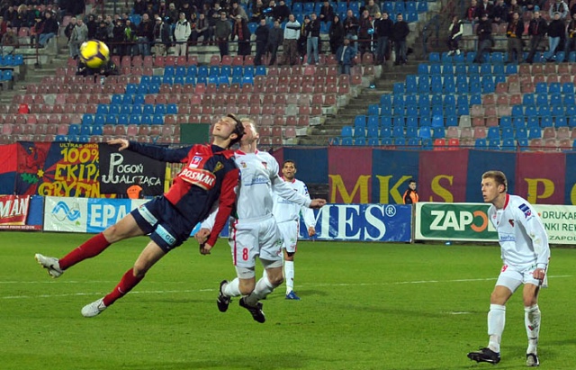 W drugiej parze półfinałowej Lechia Gdańsk zmierzy się z Jagiellonią Białystok.