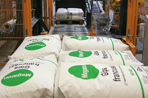 Jutro rozpoczyna się przyjmowanie zapisów na akcje serii C szczecińskiej spółki Megaron, producenta zapraw budowlanych.