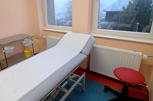 Polskie lecznice kolejny rok z rzędu będą toczyć batalię z Narodowym Funduszem Zdrowia o zwrot pieniędzy za nadwykonania-informuje Dziennik Gazeta Prawna. Niektóre szpitale nie dostały jeszcze pieniędzy za 2009 rok.