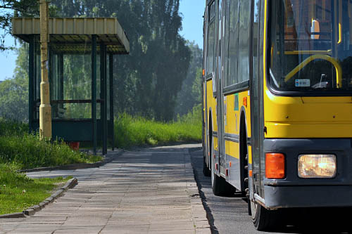 Od marca 2013 roku zaczną obowiązywać w Polsce nowe unijne standardy dotyczące ochrony praw osób podróżujących autobusami i autokarami-informuje Dziennik Gazeta Prawna.