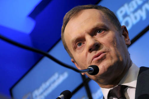 Były wiceszef NBP profesor Krzysztof Rybiński potwierdził IAR, że wkrótce rozpocznie się akcja przygotowywania pozwu zbiorowego przeciwko rządowi Donalda Tuska za przygotowane zmiany w OFE. Ekonomista zapowiada, że najpierw zostanie przeprowadzony sondaż opinii publicznej, w którym Polacy będą mogli deklarować, czy chcą zaangażować się w taki pozew.
