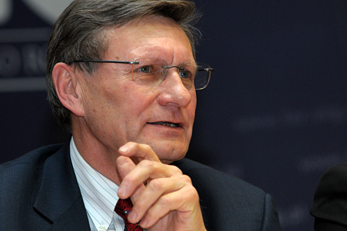 Profesor Leszek Balcerowicz został uhonorowany tytułem doktora honoris causa przez Rosyjską Akademię Gospodarki Narodowej i Służb Państwowych przy prezydencie Federacji Rosyjskiej.