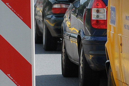 Rząd podczas dzisiejszych obrad przyjął między innymi rozporządzenie w sprawie dróg krajowych i ich odcinków, na których pobierać się będzie opłatę elektroniczną.