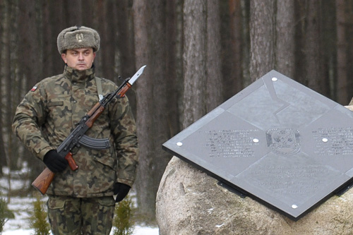 Doszło do ugód pomiędzy MON, a rodzinami ofiar, które zginęły w katastrofie CASA. Dziś ugody zatwierdził Sąd Rejonowy Warszawy Śródmieścia.