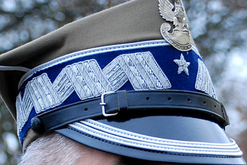Dziś rząd i związkowcy spotykają się, aby omówić ostatnie szczegóły porozumienia w sprawie emerytur mundurowych. Obie strony zapewniają, że jest bardzo duża szansa, aby zostało ono podpisane. Gazeta Wyborcza dotarła do jego szczegółów.