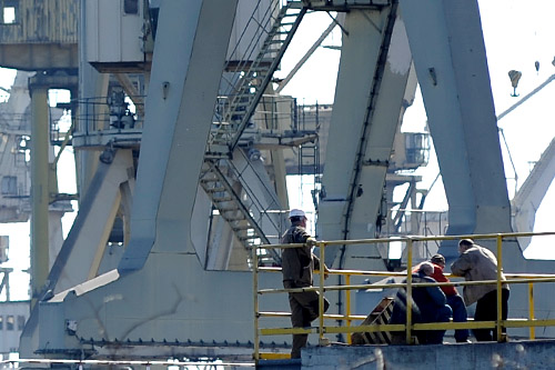 Sąd Gospodarczy w Gdańsku ogłosił upadłość Stoczni Marynarki Wojennej w Gdyni ze względu na niewypłacalność zakładu. Oznacza to, że rozpoczęła się procedura likwidacji firmy. Sąd uznał, że porozumienie stoczni z wierzycielami i spłata zadłużenia jest niemożliwa.