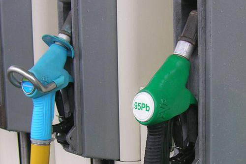 Ropa bije kolejne rekordy cenowe. Ostatnio na światowych rynkach nafta była tak droga w połowie 2008 roku.