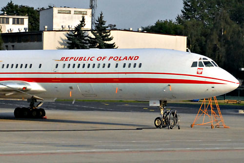 Trwa eksperymentalny lot samolotu Tu-154M, mający pomóc w odpowiedzi na pytanie jak doszło do katastrofy prezydenckiej maszyny przed rokiem w Smoleńsku. Informację tę potwierdziła IAR Małgorzata Woźniak, rzeczniczka MSWiA.