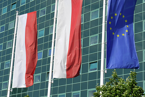 Logo polskiej prezydencji w Unii Europejskiej jest gotowe już od kilku miesięcy, jednak jest trzymane w ścisłej tajemnicy. Minister do spraw europejskich Mikołaj Dowgielewicz podkreślił w Programie Pierwszym Polskiego Radia, że poznamy je jutro, 10 maja, podczas oficjalnej konferencji prasowej.
