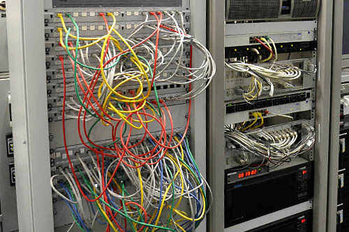 2,7 procent polskiego PKB pochodzi z branży internetowej - pisze Dziennik Gazeta Prawna powołując się na raport Boston Consulting Group Polska internetowa. Gazeta pisze, że według raportu polski rynek internetowy w 2009 roku wart był blisko 36 miliardów złotych.